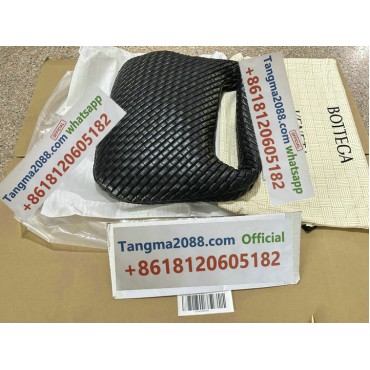 tangma2088 Official Bottega Veneta The Cassette Bag Intrecciato Leather Gold Tone Hardware