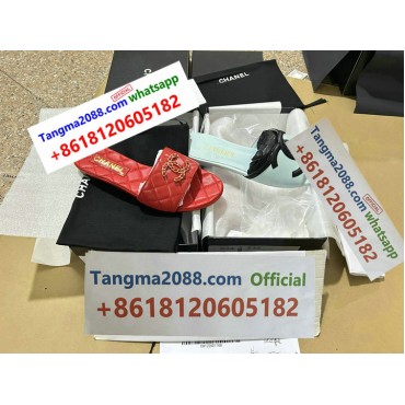 tangma2088 Official Chanel Quilted CC Logo Slide Sandal Genuine Quilted Lambskin Leather Gold Tone Metal CC Logo Hardware