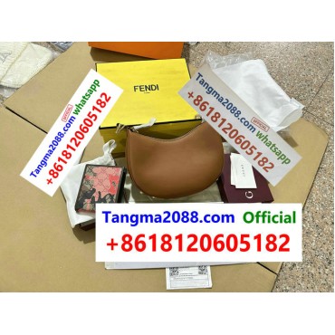 tangma2088 Official Fendi Baguette Calfskin Leather Gold Tone Metal Hardware