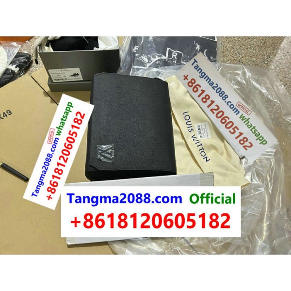 tangma2088 Official Louis Vuitton Capucines MM Taurillon Calf Leather Polished Silver Tone Hardware